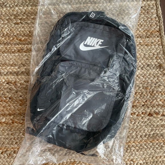 NWT Nike 15” laptop backpack